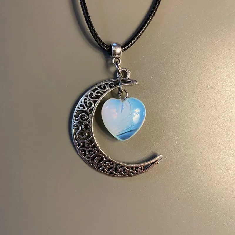 Brand New Filigree Moon Natural Quartz Stone Heart Shape Crystal Pendant Necklace Ladies Jewelry Gift DIY Necklace
Brand New Filigree Moon Natural Quartz Stone Heart Shape Crystal Pendant Necklace Ladies Jewelry Gift DIY Necklace