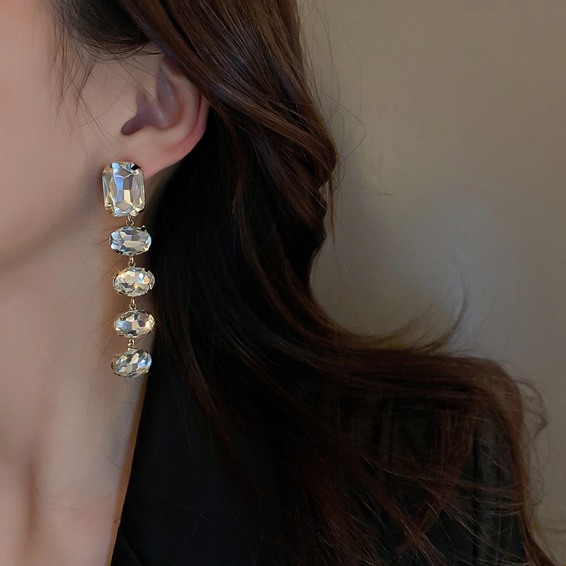 Luxury Stylish Big Oval Crystal Dangle Earrings for Women Elegant Female Accessories Brilliant Cubic Zirconia Trendy Jewelry
Luxury Stylish Big Oval Crystal Dangle Earrings for Women Elegant Female Accessories Brilliant Cubic Zirconia Trendy Jewelry
