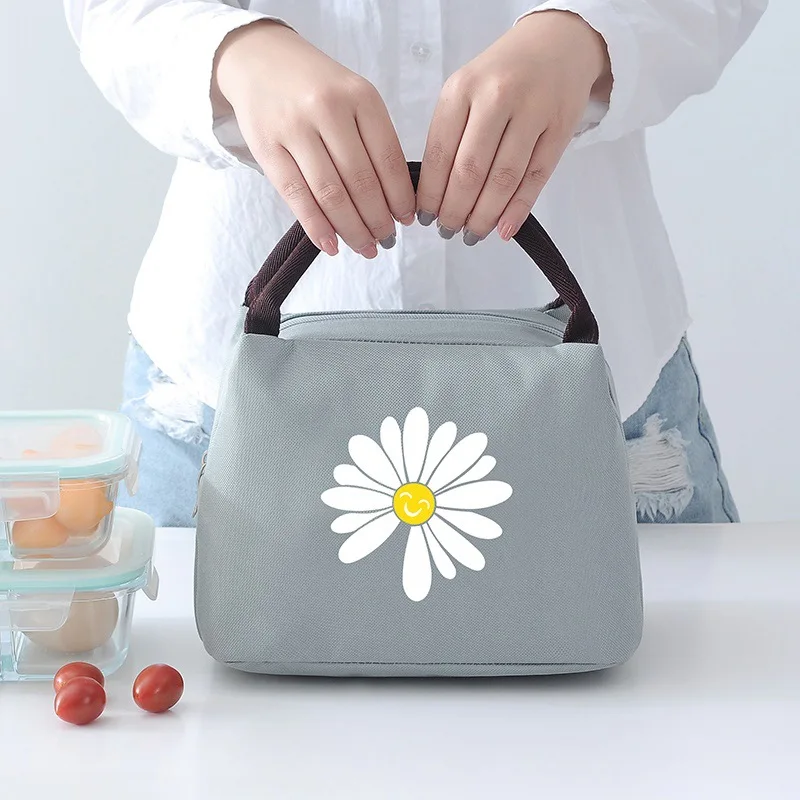 1 Pcs Little Daisy Student Lunch Box Bag Cartoon Aluminum Foil Cooler Bag Picnic Bag Children's Lunch Bento Bag Ice Pack
1 Pcs Little Daisy Student Lunch Box Bag Cartoon Aluminum Foil Cooler Bag Picnic Bag Children's Lunch Bento Bag Ice Pack