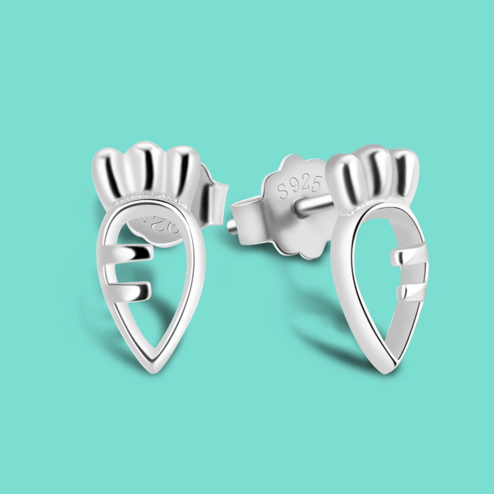 Серьги-гвоздики в форме моркови, серебро 925 пробы
Серьги-гвоздики в форме моркови, серебро 925 пробы