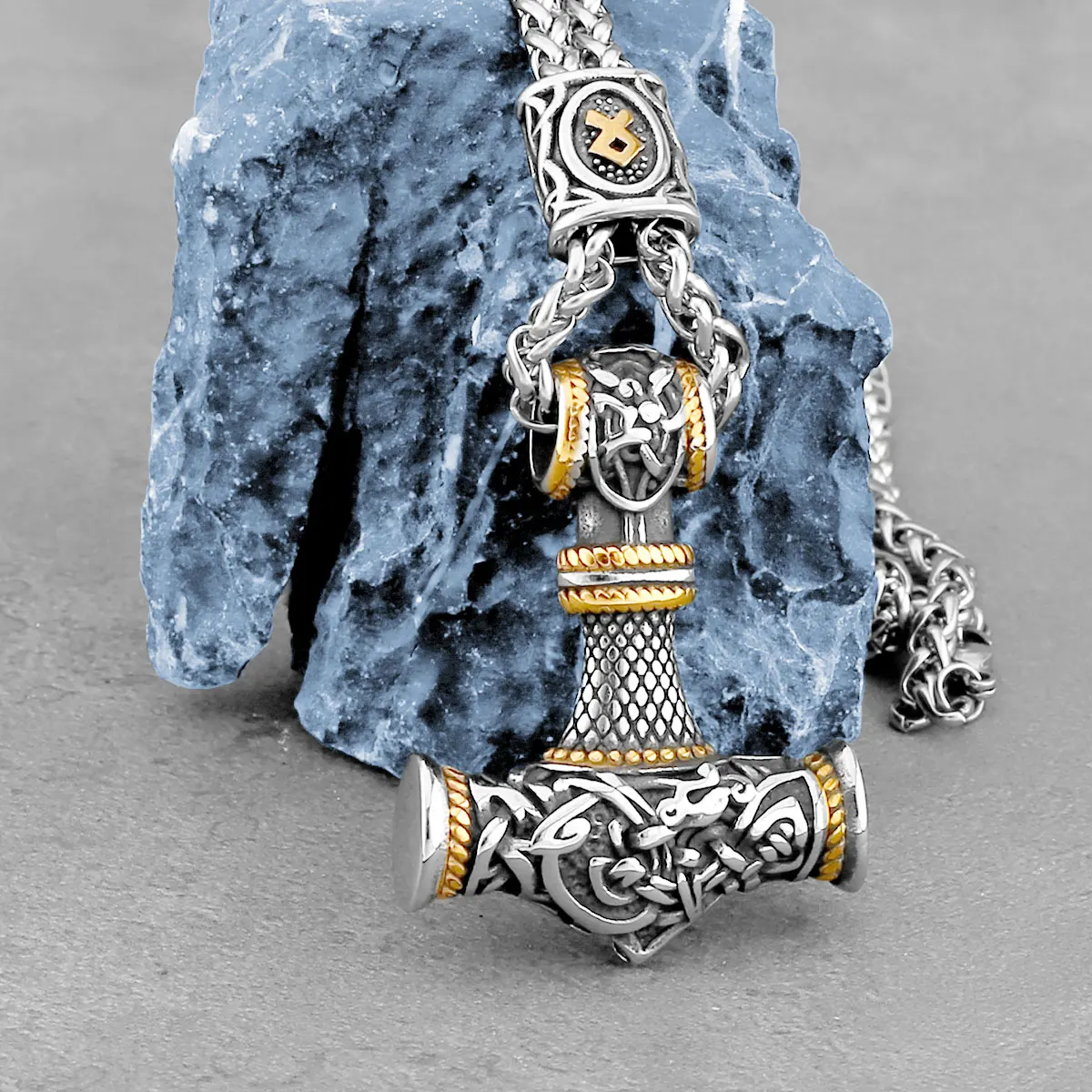 Vintage Viking Thor's Hammer Necklace Fashion Boy Rune Stainless Steel Pendant Men's and Women's Charm Jewelry Wholesale
Vintage Viking Thor's Hammer Necklace Fashion Boy Rune Stainless Steel Pendant Men's and Women's Charm Jewelry Wholesale