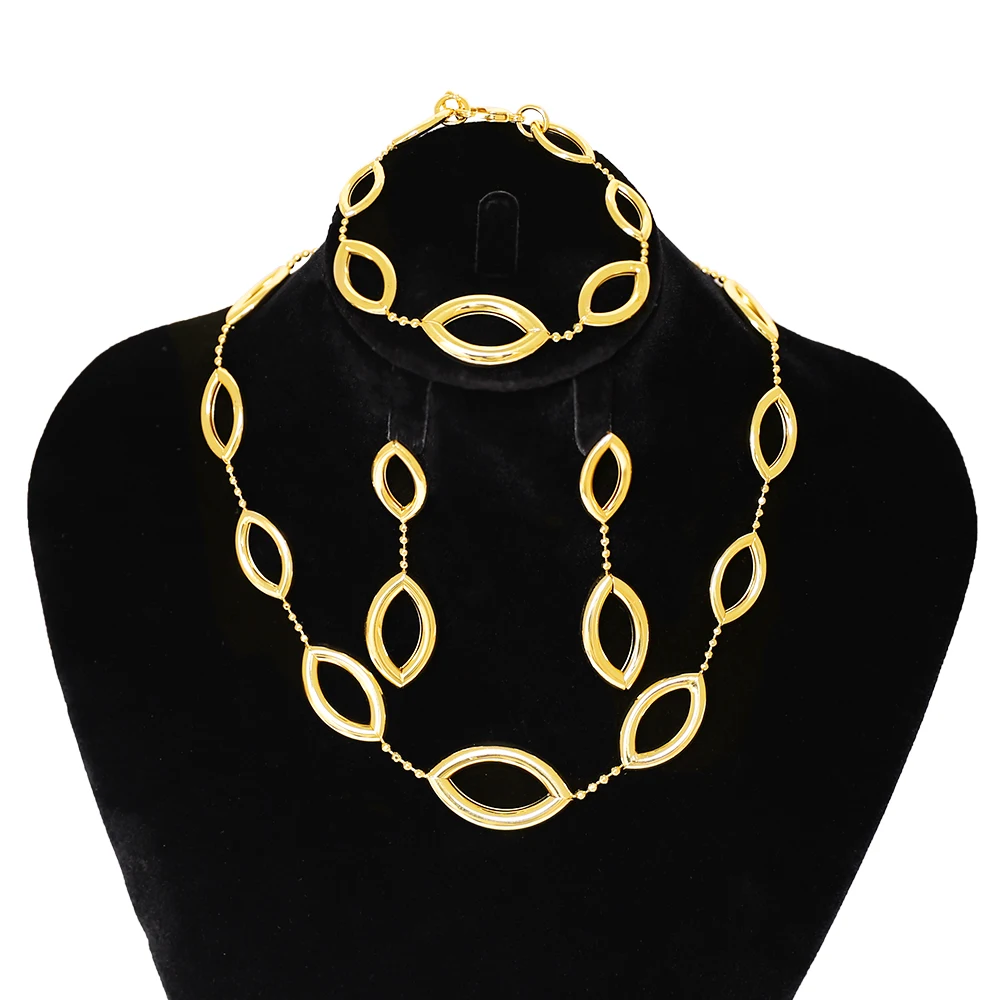 Women's Necklace Earrings Bracelet High Quality Jewelry Set Diamond Hollow Design Classic Fashion Style Birthday Party Wedding
Women's Necklace Earrings Bracelet High Quality Jewelry Set Diamond Hollow Design Classic Fashion Style Birthday Party Wedding