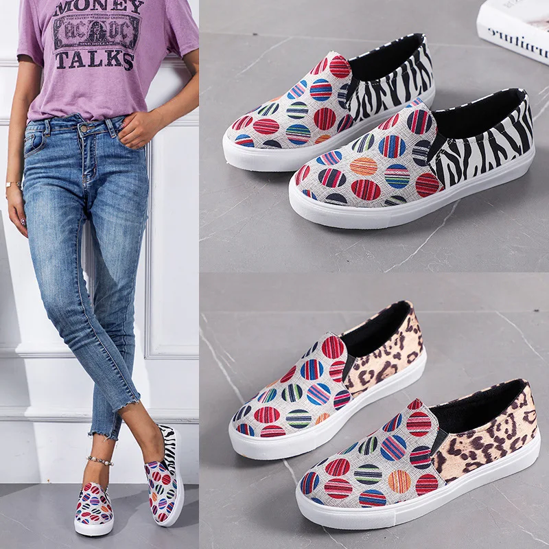 Женские туфли на плоской подошве, с леопардовым принтом
Женские туфли на плоской подошве, с леопардовым принтом