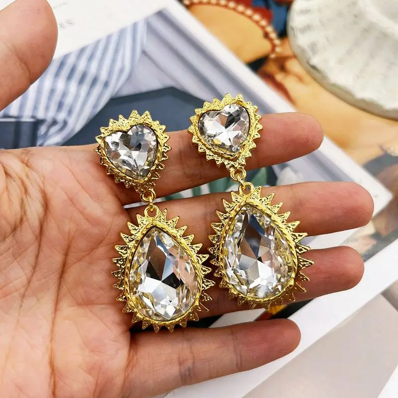 Teardrop Pendant Earrings Stud Crystal Glass Stud Statement Pierciering Accessories Party Jewelry
Teardrop Pendant Earrings Stud Crystal Glass Stud Statement Pierciering Accessories Party Jewelry