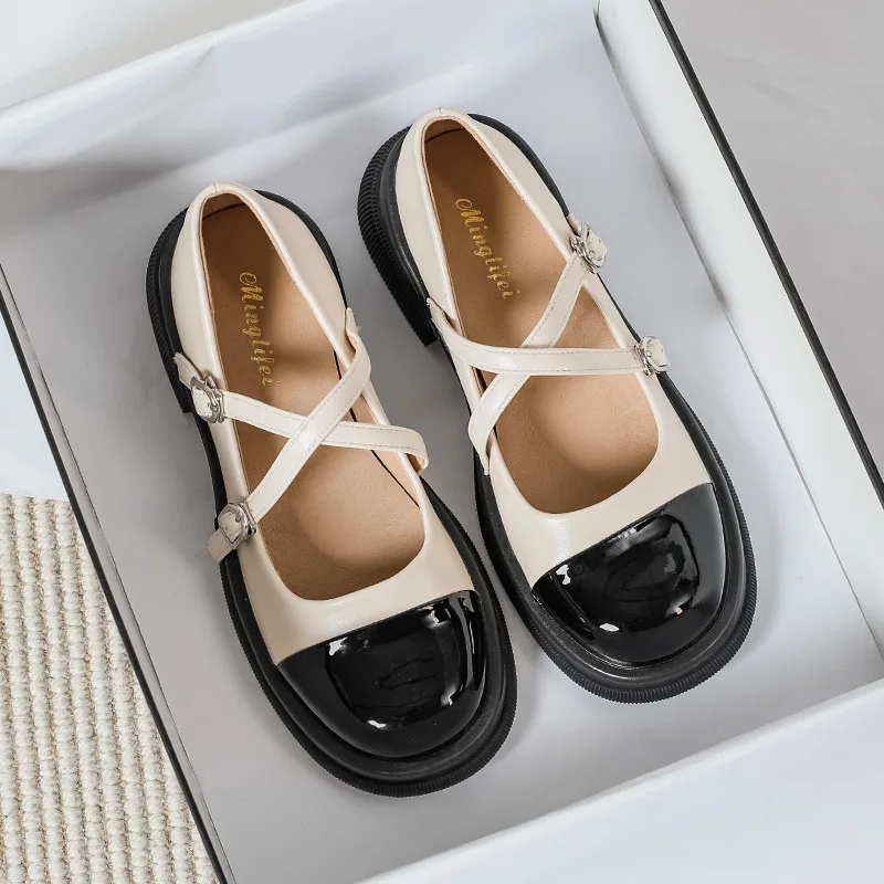 2023 spring new women's single shoes Fashion Korean leather shoes outdoors Casual mid-heel loafers Student and office wear 41-43
2023 spring new women's single shoes Fashion Korean leather shoes outdoors Casual mid-heel loafers Student and office wear 41-43