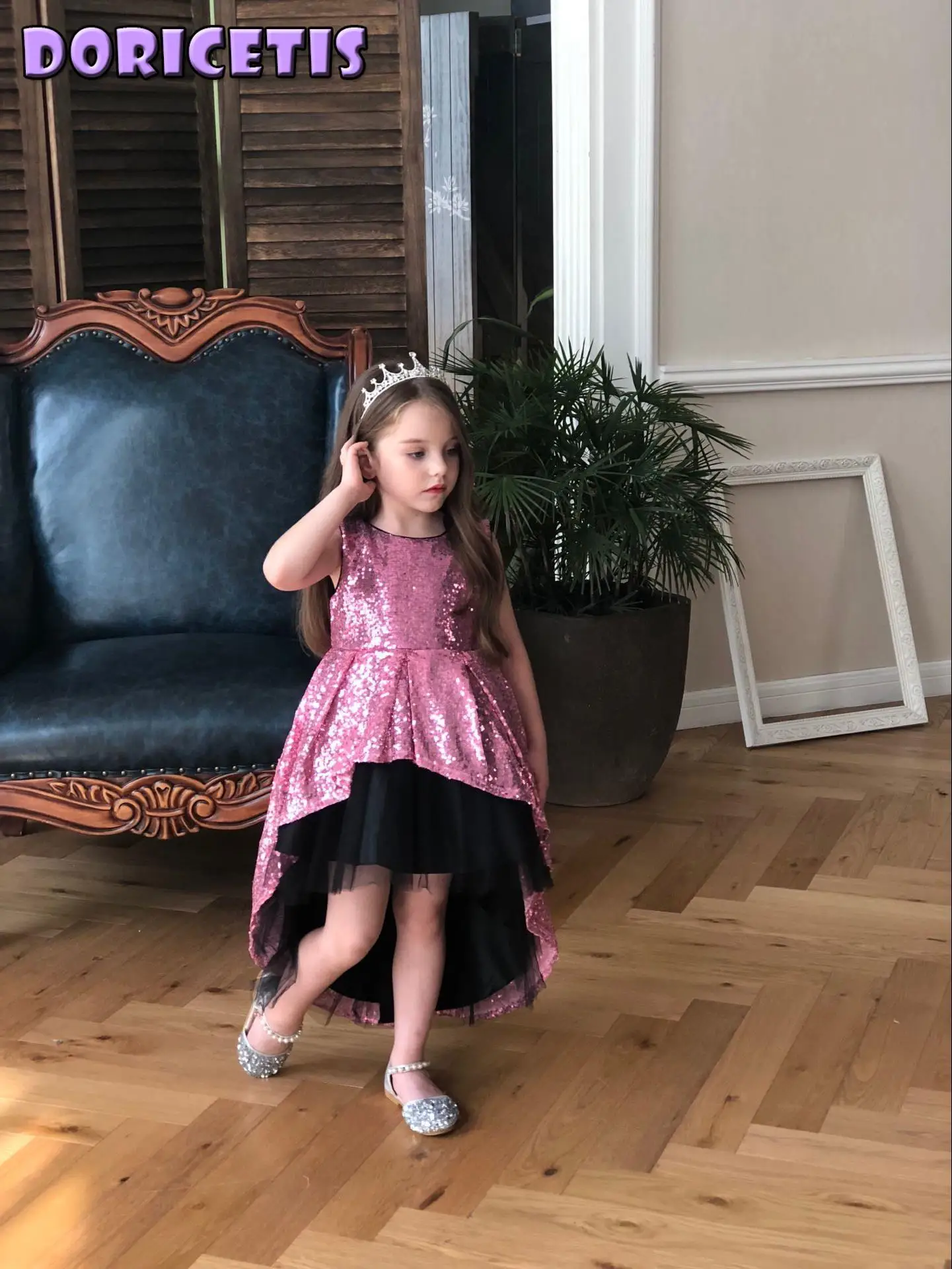 Children Dress Sequin Decoration Color Matching Tail Fluffy Sleeveless Skirt Little Girl Join In Wedding Party Princess Costumes
Children Dress Sequin Decoration Color Matching Tail Fluffy Sleeveless Skirt Little Girl Join In Wedding Party Princess Costumes