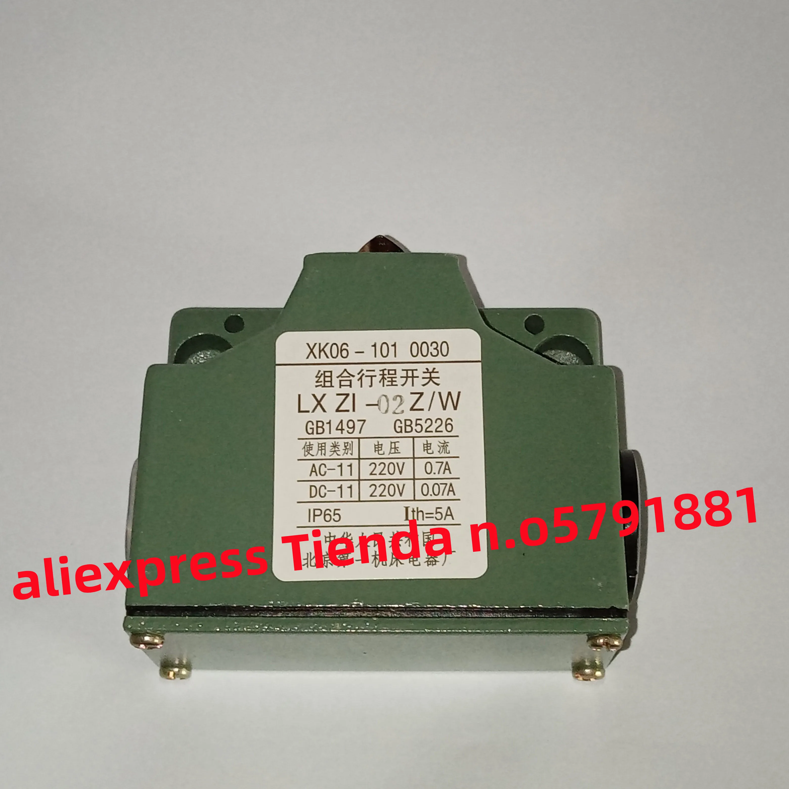 LXZ1-02Z/W LXZ1-03Z/W LXZ1-A02/D12 LXZ1-A03/D12 абсолютно новые импортные 100% оригинальные
LXZ1-02Z/W LXZ1-03Z/W LXZ1-A02/D12 LXZ1-A03/D12 абсолютно новые импортные 100% оригинальные