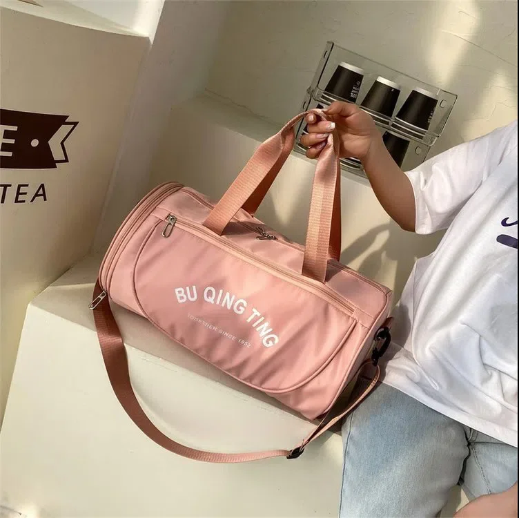 Fashion Women Gym Bags Portable Sports Travel Backpack Man Outdoor Waterproof Swimming Fitness Training Bags Duffle Handbags
Fashion Women Gym Bags Portable Sports Travel Backpack Man Outdoor Waterproof Swimming Fitness Training Bags Duffle Handbags