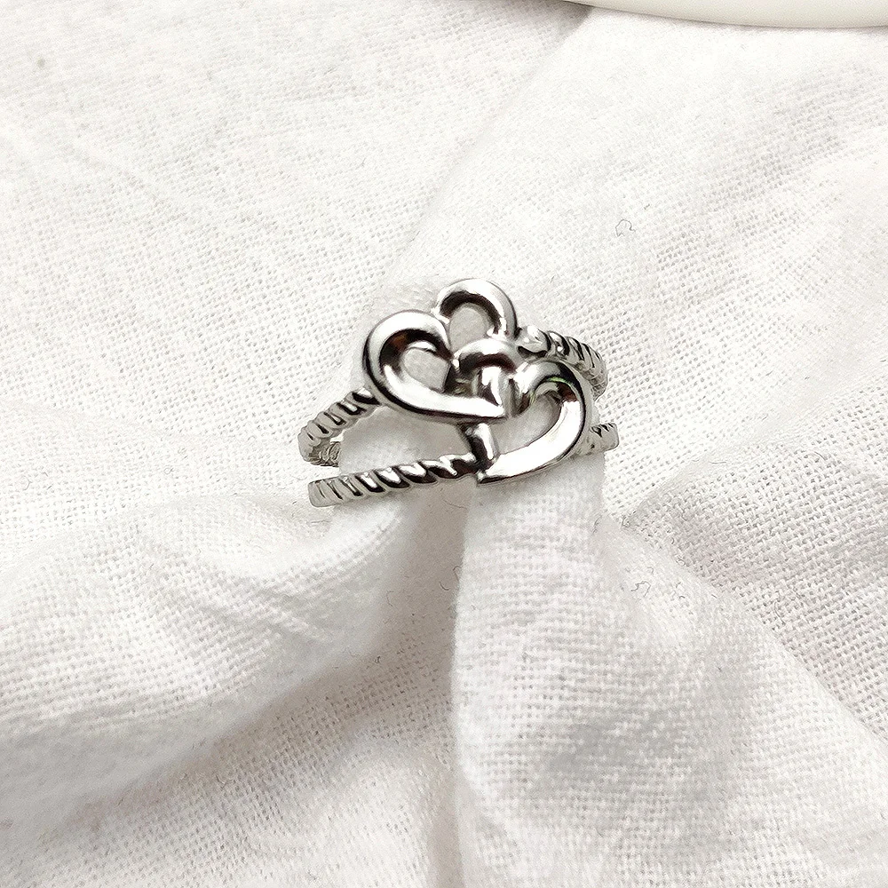 Double Heart Lock Rings Men and Women Personalized Adjustable Stanless Steel Classic Sense of Luxury Gold Ring Gift for Couple 
Double Heart Lock Rings Men and Women Personalized Adjustable Stanless Steel Classic Sense of Luxury Gold Ring Gift for Couple