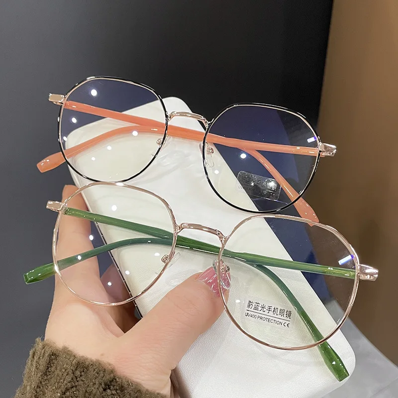 Korean Version Of The Small Fresh Plain Mirror Women's Retro Metal Frame Fashion Lightweight Oval Anti-Blue Light Glasses
Korean Version Of The Small Fresh Plain Mirror Women's Retro Metal Frame Fashion Lightweight Oval Anti-Blue Light Glasses