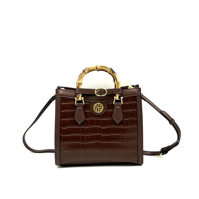Retro Crocodile Pattern Women Shoulder Bag Famous Designer Underarm Bag Ladies Handbag Pocket Bolsa Feminina Female Traval Purse
Retro Crocodile Pattern Women Shoulder Bag Famous Designer Underarm Bag Ladies Handbag Pocket Bolsa Feminina Female Traval Purse