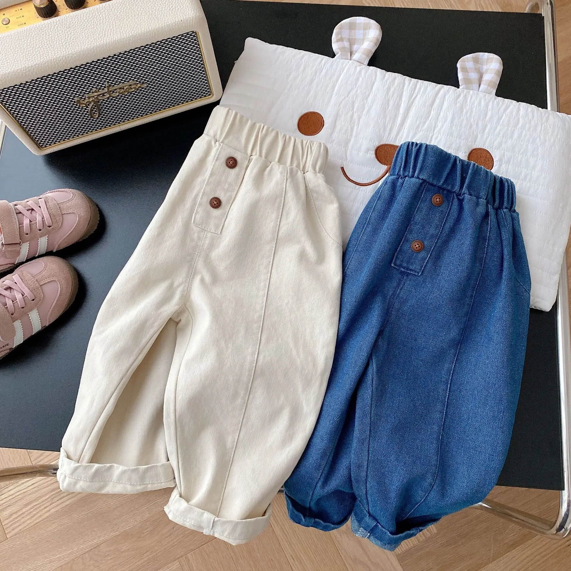 Autumn Children Fashion Jeans Boy Baby Simple Solid Casual Pants Girl Infant Cotton Loose All-match Trousers Toddler Clothing
Autumn Children Fashion Jeans Boy Baby Simple Solid Casual Pants Girl Infant Cotton Loose All-match Trousers Toddler Clothing