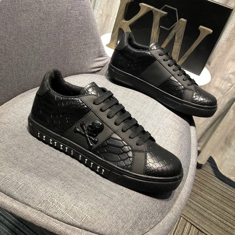 Mens Crocodile grain Low-Top Fashion skeleton Shoes Designer Runner Trainers Genuine Leather Brand Luxury genuine Casual shoes
Mens Crocodile grain Low-Top Fashion skeleton Shoes Designer Runner Trainers Genuine Leather Brand Luxury genuine Casual shoes