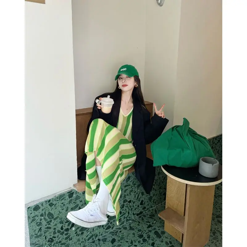 STSVZORR 2022 Autumn New Dress Women's High quality Fashion Vertical Stripe Tank Top Dress Color Contrast Slim Sleeveless Dress
STSVZORR 2022 Autumn New Dress Women's High quality Fashion Vertical Stripe Tank Top Dress Color Contrast Slim Sleeveless Dress