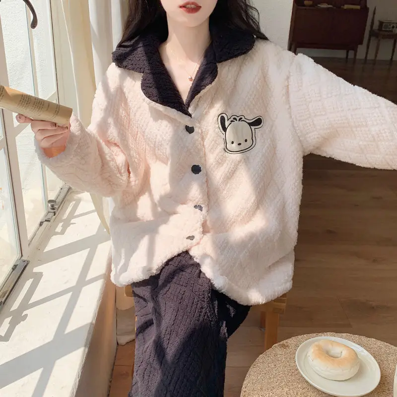 2023 New Cute Sanrio Pochacco Wear Flannel Home Fur Coral Fleece Pajamas for Women In Autumn and Winter with Thickened Velvet
2023 New Cute Sanrio Pochacco Wear Flannel Home Fur Coral Fleece Pajamas for Women In Autumn and Winter with Thickened Velvet