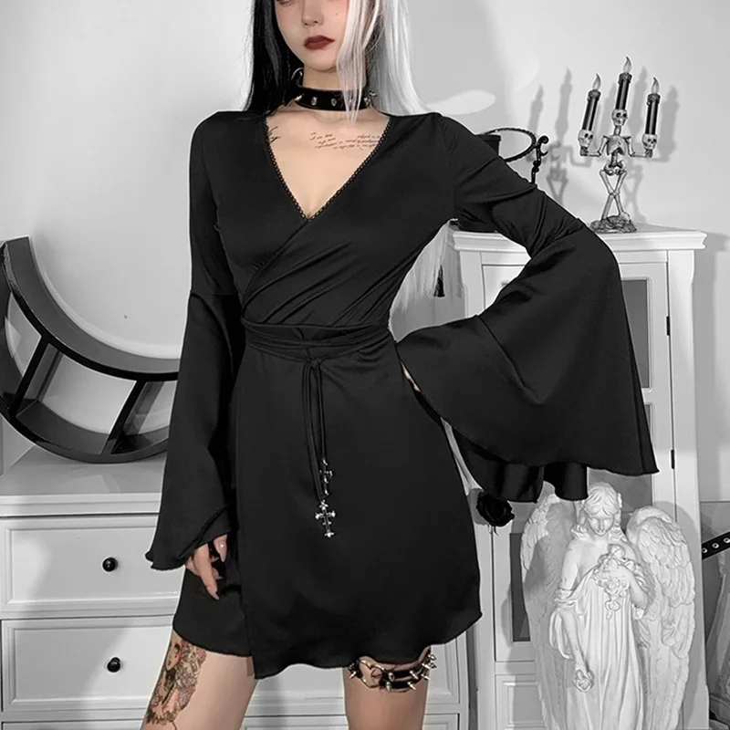 2022 Newest Women Mini Dress, Gothic Long Flare Sleeve V Neck Waist Tie Solid Color Party Dress
2022 Newest Women Mini Dress, Gothic Long Flare Sleeve V Neck Waist Tie Solid Color Party Dress