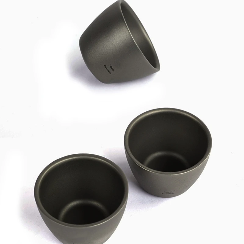 Походная 50 мл титановая чашка для вина, воды, чая, портативная Двухстенная чашка для сакэ, виски, кофе, для пешего туризма, пикника
Походная 50 мл титановая чашка для вина, воды, чая, портативная Двухстенная чашка для сакэ, виски, кофе, для пешего туризма, пикника