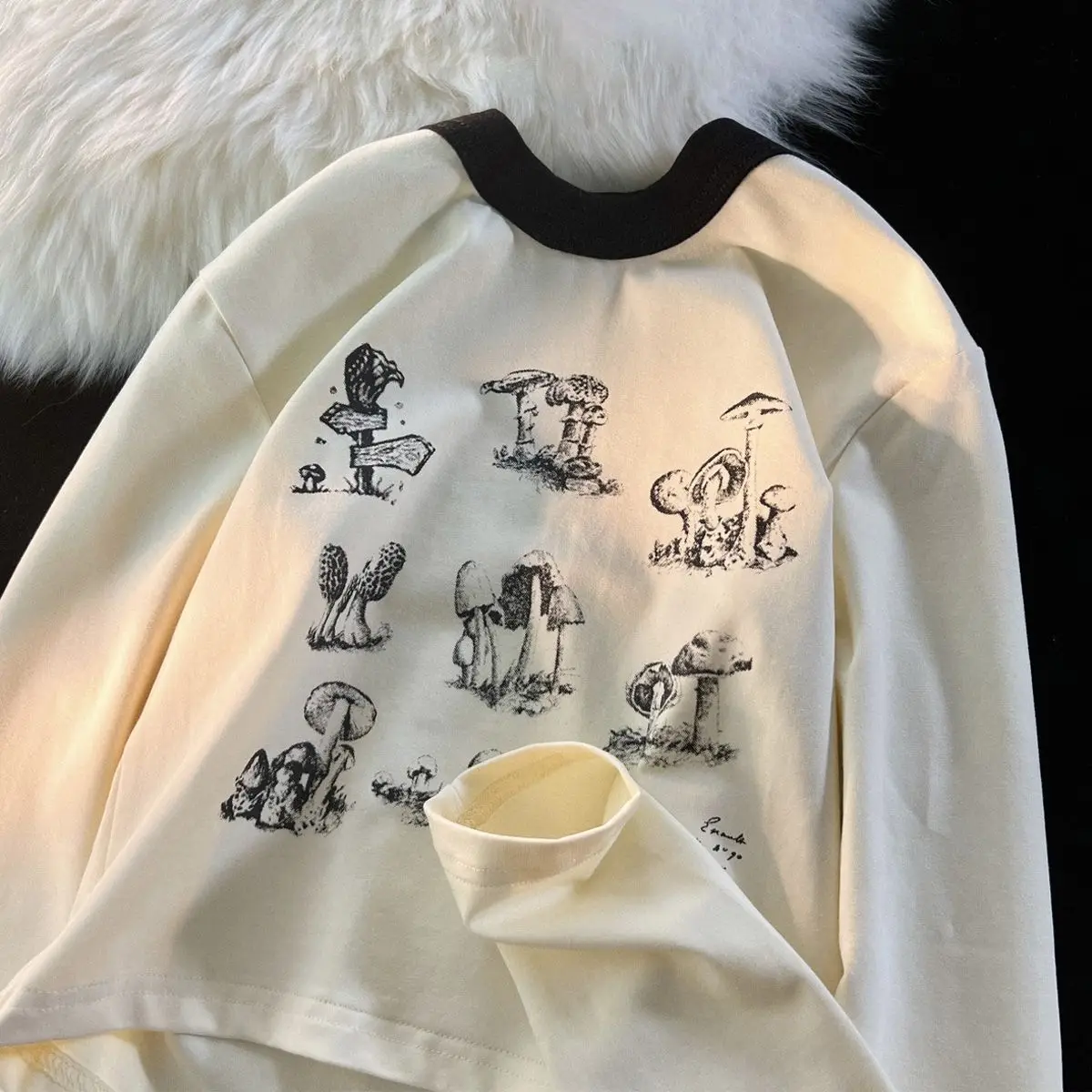 Американская футболка с круглым вырезом и длинным рукавом, Женский облегающий короткий тонкий топ с винтажным принтом на весну и осень 
Американская футболка с круглым вырезом и длинным рукавом, Женский облегающий короткий тонкий топ с винтажным принтом на весну и осень