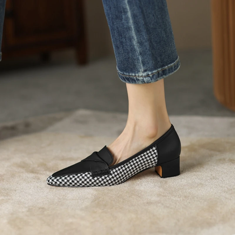 

New Spring Women Shoes Split Leather Women Loafers Lattice Pointed Toe Chunky Heel Shoes Women Casual Retro Pleated Women Pumps
