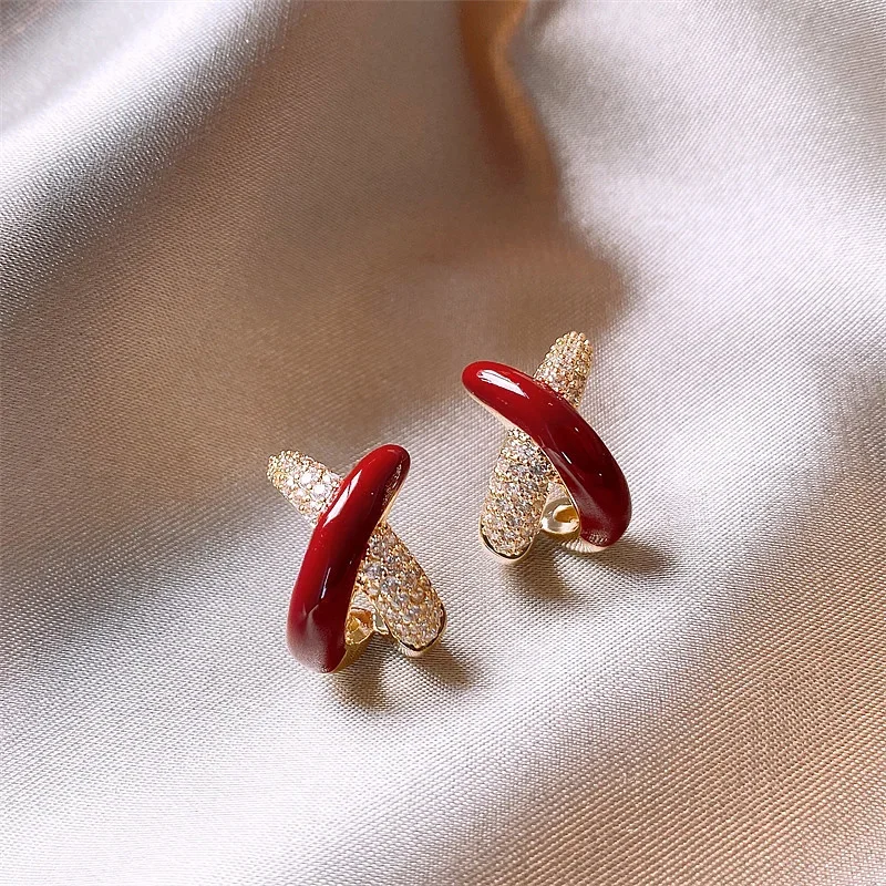 France new design fashion jewelry 14K gold plated zircon cross red enamel earrings simple elegant women's daily work accessories 
France new design fashion jewelry 14K gold plated zircon cross red enamel earrings simple elegant women's daily work accessories