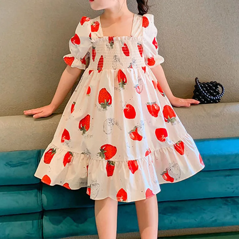 Summer Clothes Square Collar Folds Short Sleeve A-line Skirt Sweet Back Bandage Design Strawberry Print Princess Dress for Girls
Summer Clothes Square Collar Folds Short Sleeve A-line Skirt Sweet Back Bandage Design Strawberry Print Princess Dress for Girls