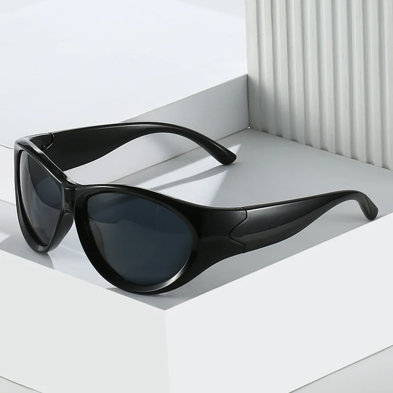 New European and American Fashion Trend Street Shooting Sports Glasses Personalized Riding Driving Sunglasses
New European and American Fashion Trend Street Shooting Sports Glasses Personalized Riding Driving Sunglasses
