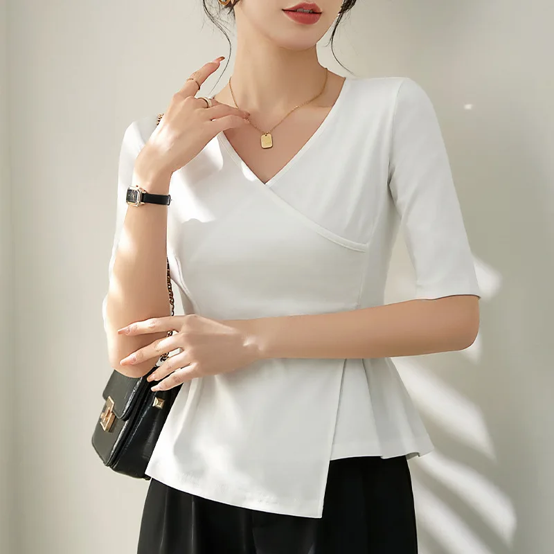 Irregular short-sleeved T-shirt women's 2023 new summer design sense niche half-sleeved high-waisted short jacket BLACK
Irregular short-sleeved T-shirt women's 2023 new summer design sense niche half-sleeved high-waisted short jacket BLACK