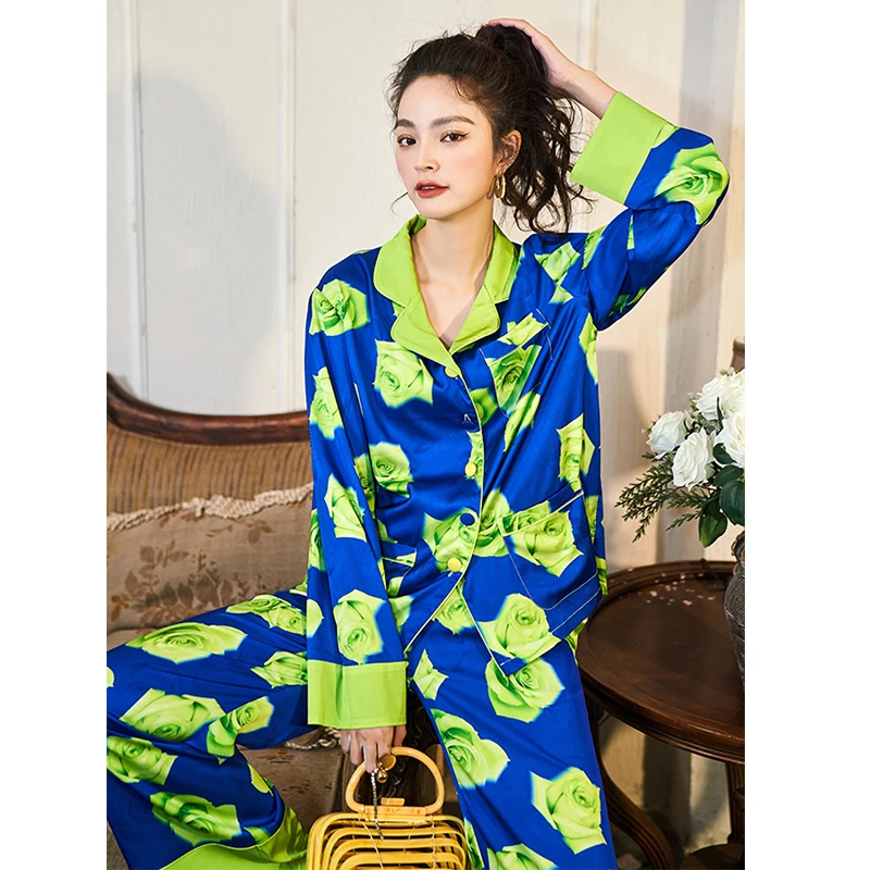 Blue Women Pajama Floral Print Silk Spring Long Sleeve Satin Ladies 2 Pcs Sleepwear Luxury Oversize Pijama Suit For Female
Blue Women Pajama Floral Print Silk Spring Long Sleeve Satin Ladies 2 Pcs Sleepwear Luxury Oversize Pijama Suit For Female