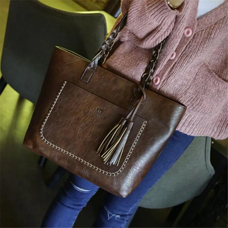 Fashion Large Capacity Causal Shoulder Bags for Women 2022 Fall Leather Fringe Purse Handbags Retro Tassel Shopper Tote
Fashion Large Capacity Causal Shoulder Bags for Women 2022 Fall Leather Fringe Purse Handbags Retro Tassel Shopper Tote