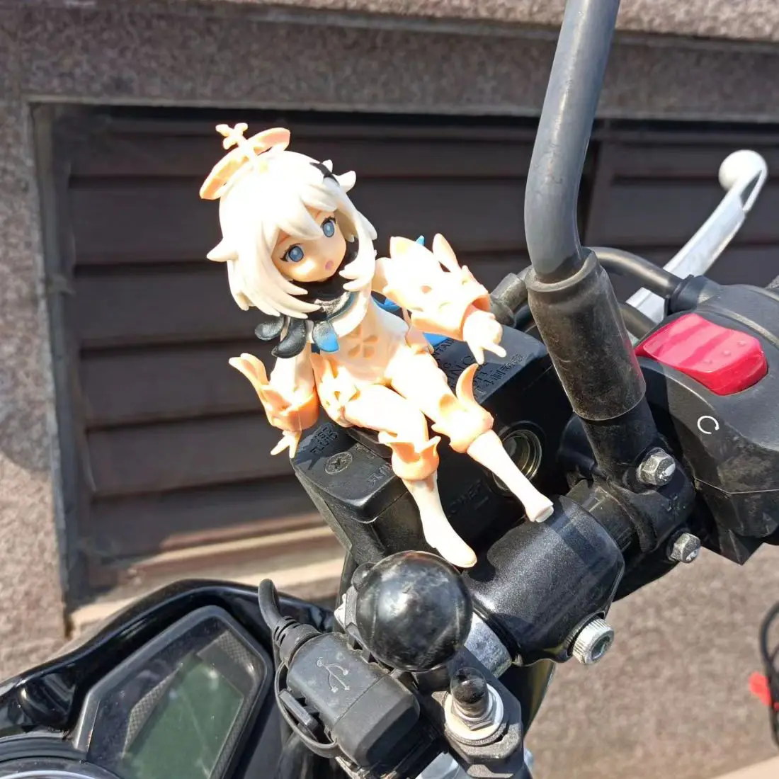 Motorcycle Cute Ornaments Accessorie Anime Genshin Impact PVC Paimon Figure Sitting Position Handlebar Decoration Model Doll Car
Motorcycle Cute Ornaments Accessorie Anime Genshin Impact PVC Paimon Figure Sitting Position Handlebar Decoration Model Doll Car