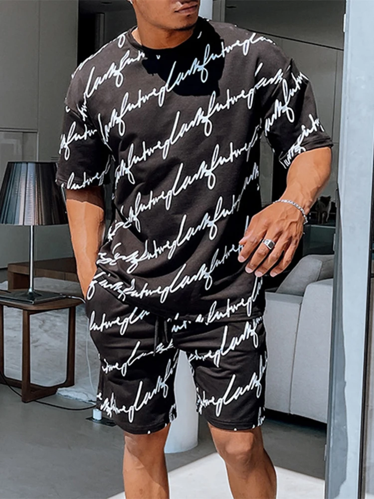 Summer Men Casual Solid Outfits Short Sleeve O-Neck T-shirts And Mid Waist Pockets Shorts Suits Mens Fashion New Two Piece Sets 
Summer Men Casual Solid Outfits Short Sleeve O-Neck T-shirts And Mid Waist Pockets Shorts Suits Mens Fashion New Two Piece Sets