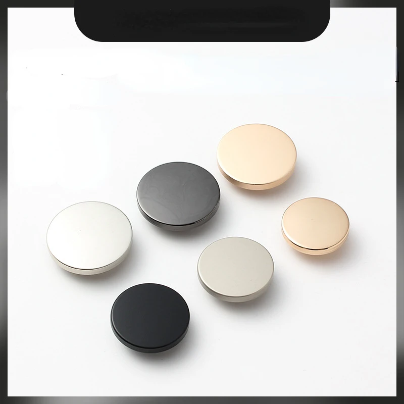 Ветровка с металлическими плоскими пуговицами 10 дюймов, пальто без гвоздей, свитер с пуговицами ручной работы, кардиган с круглыми пуговица... 
Ветровка с металлическими плоскими пуговицами 10 дюймов, пальто без гвоздей, свитер с пуговицами ручной работы, кардиган с круглыми пуговица...