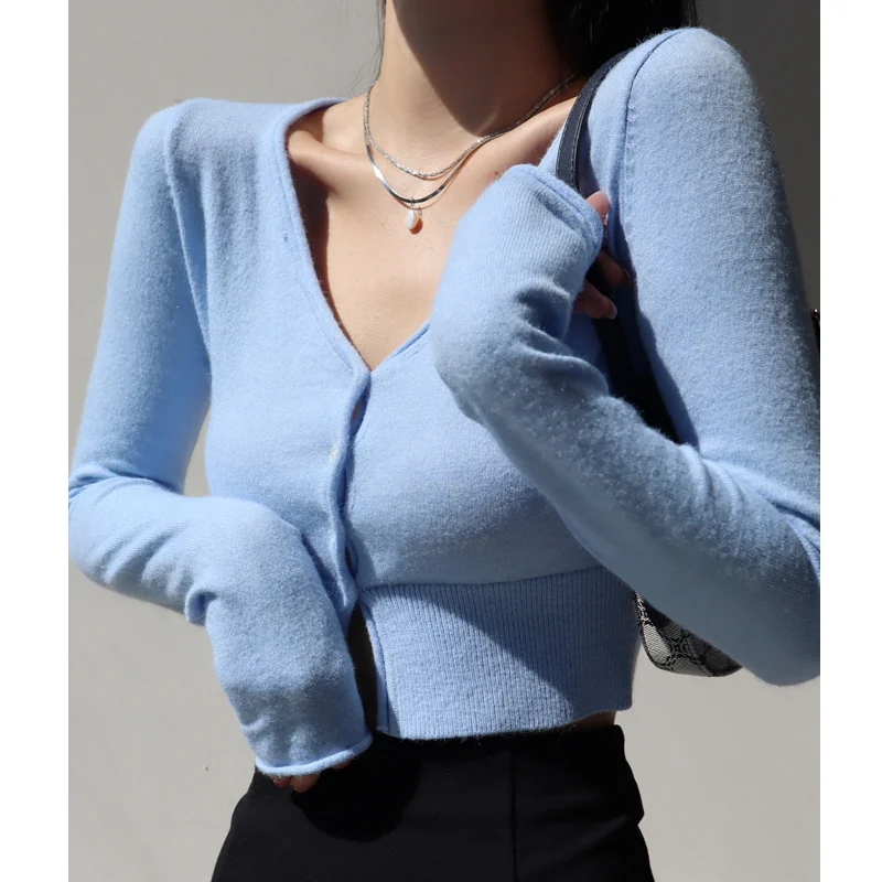 Женская футболка с V-образным вырезом, длинным рукавом
Женская футболка с V-образным вырезом, длинным рукавом