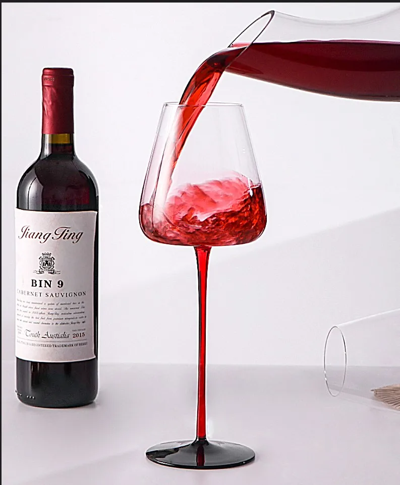 

Бокал для красного вина, стеклянный бокал, бокал с красным стержнем, черная посуда для напитков в Европейском стиле, набор для бара 600 мл, 6 шт....