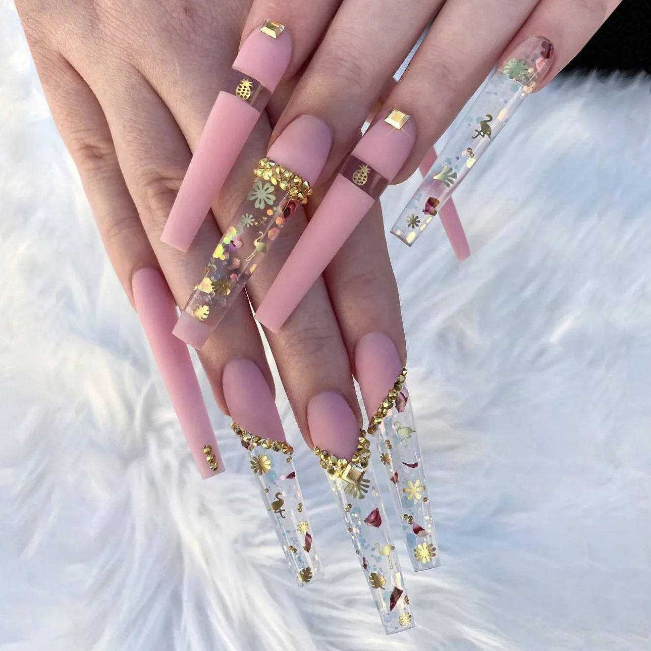 3D fake nails set press on long acrylic french coffin tips pink crystal with gold glitters diamond faux ongles false nail supply
3D fake nails set press on long acrylic french coffin tips pink crystal with gold glitters diamond faux ongles false nail supply