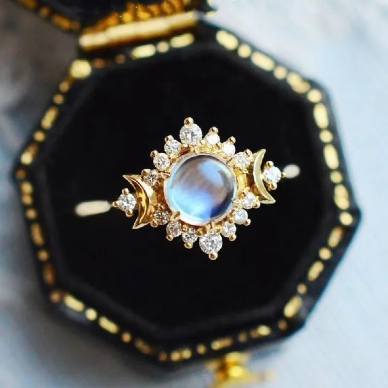 Pink Blue Moonstone Rings for Women Retro Jewelry Round Resin Stone Ring Party Accessories Bague femme Anillos Mujer Z5F401
Pink Blue Moonstone Rings for Women Retro Jewelry Round Resin Stone Ring Party Accessories Bague femme Anillos Mujer Z5F401