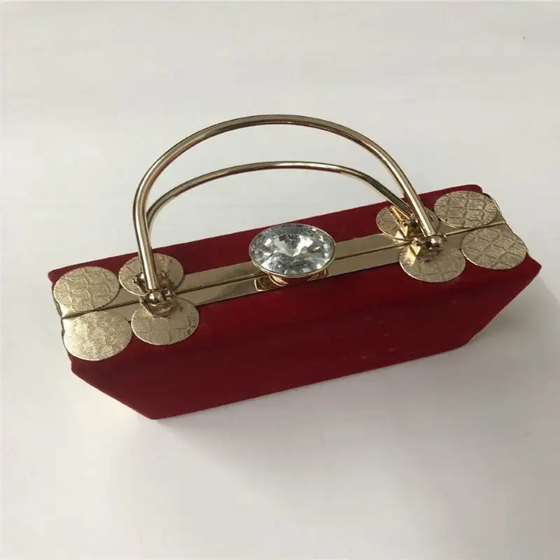 Женская сумка, Новая повседневная мультяшная женская сумка-мессенджер, сумки на плечо, милые модные кожаные сумки через плечо, мини-сумка в искусственном стиле. 
Женская сумка, Новая повседневная мультяшная женская сумка-мессенджер, сумки на плечо, милые модные кожаные сумки через плечо, мини-сумка в искусственном стиле.