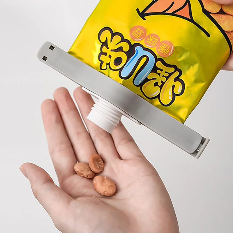 Screw Cap Sealing Clip Seasoning Bag Milk Powder Salt Bag Sealing Clip Snack Food Preservation Clip Gadget Kitchen Accessories
Screw Cap Sealing Clip Seasoning Bag Milk Powder Salt Bag Sealing Clip Snack Food Preservation Clip Gadget Kitchen Accessories