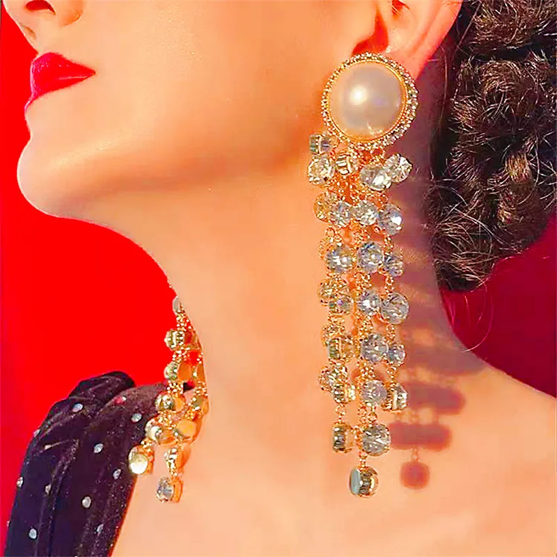 Fasdhion Shiny Rhinestones Imitation Pearl Tassel Long Pedant Earring For Women Metal Crystal Party Wedding Earring Accessories
Fasdhion Shiny Rhinestones Imitation Pearl Tassel Long Pedant Earring For Women Metal Crystal Party Wedding Earring Accessories