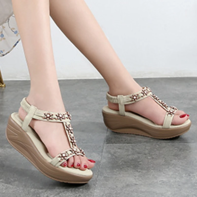 Women Wedges Sandals Fashion Rome Flowers Round Head Plus Size Anti-slip Platform Shoes Beach Holiday Slippers Zapatillas Mujer
Women Wedges Sandals Fashion Rome Flowers Round Head Plus Size Anti-slip Platform Shoes Beach Holiday Slippers Zapatillas Mujer