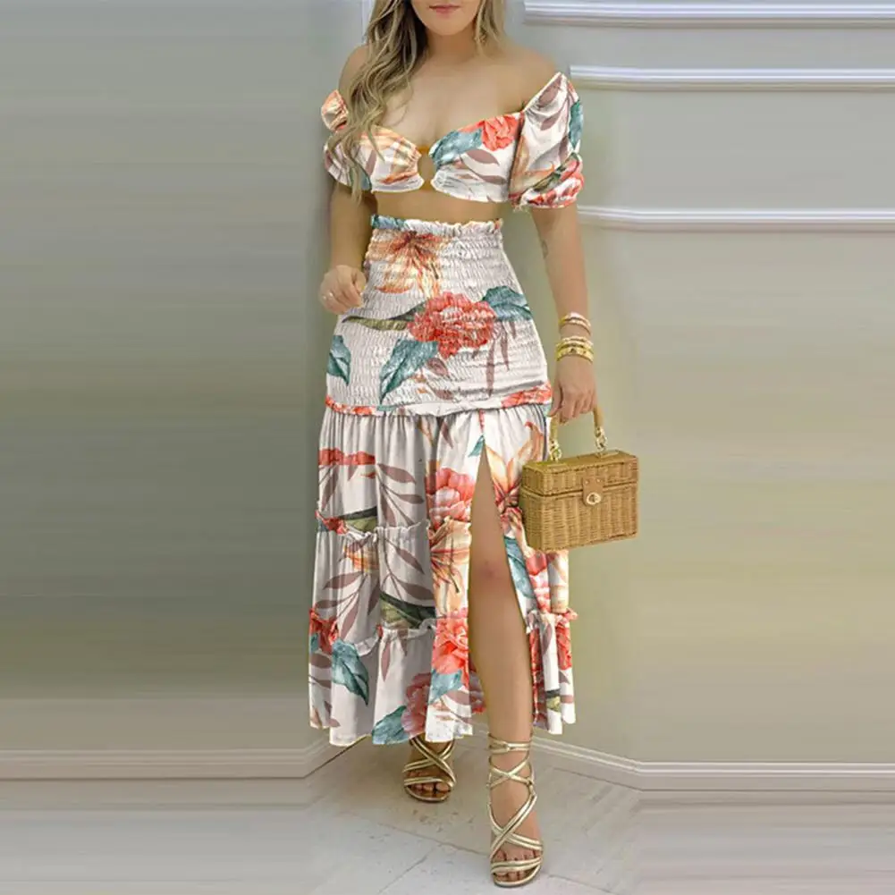 Summer Women Beach Dresses Set Shirring Floral Print Hawaii Women Tops Skirt Set Big Hem Breathable Cropped Top Skirt vestido
Summer Women Beach Dresses Set Shirring Floral Print Hawaii Women Tops Skirt Set Big Hem Breathable Cropped Top Skirt vestido