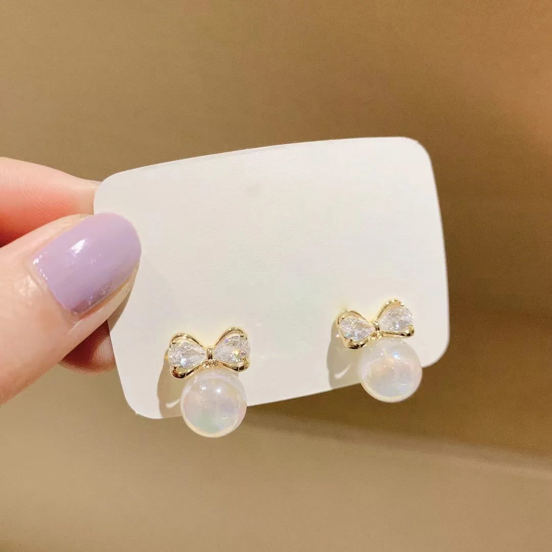 Tiktok The Same Luxury Mermaid Pearl Bow Earrings Female Niche Design Earrings 2022 New High Class
Tiktok The Same Luxury Mermaid Pearl Bow Earrings Female Niche Design Earrings 2022 New High Class