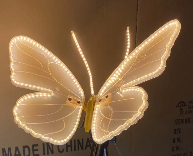 Светодиодные уличные моделирующие динамические статические огни-бабочки, украшения для праздничных вечеринок
Светодиодные уличные моделирующие динамические статические огни-бабочки, украшения для праздничных вечеринок