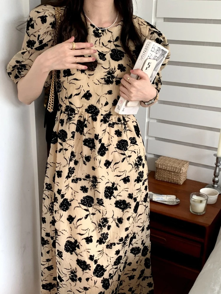 2022 Korean Style French Retro Flocking Floral Puff Sleeves High Waist Thin Short Sleeve Doll Skirt Dress strawberry dress woman
2022 Korean Style French Retro Flocking Floral Puff Sleeves High Waist Thin Short Sleeve Doll Skirt Dress strawberry dress woman