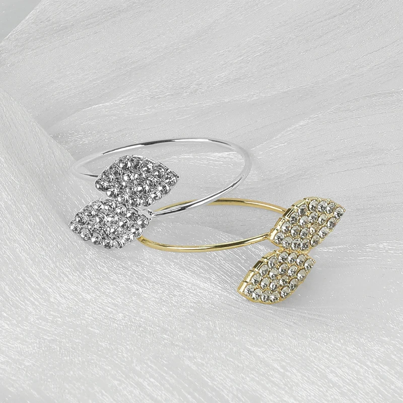 Fashion Style Gold Silver Glitter Diamond Napkin Rings Towel Napkin Holder for Wedding Party Banquet Dinner Home Decor
Fashion Style Gold Silver Glitter Diamond Napkin Rings Towel Napkin Holder for Wedding Party Banquet Dinner Home Decor