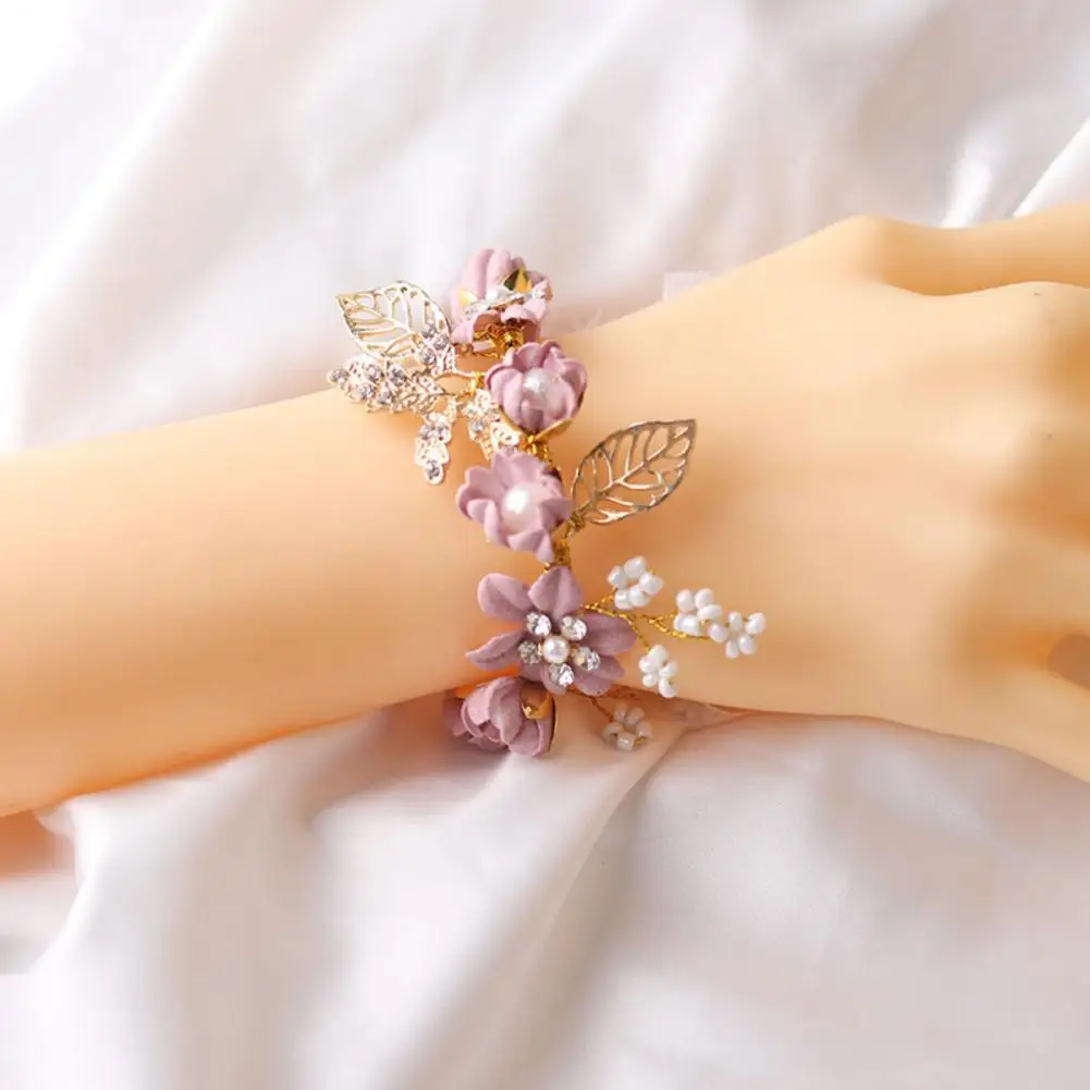 Beautiful Artificial Flower Corsage Wristband Decor Wrist Corsage Bracelet Vivid Ribbon
Beautiful Artificial Flower Corsage Wristband Decor Wrist Corsage Bracelet Vivid Ribbon