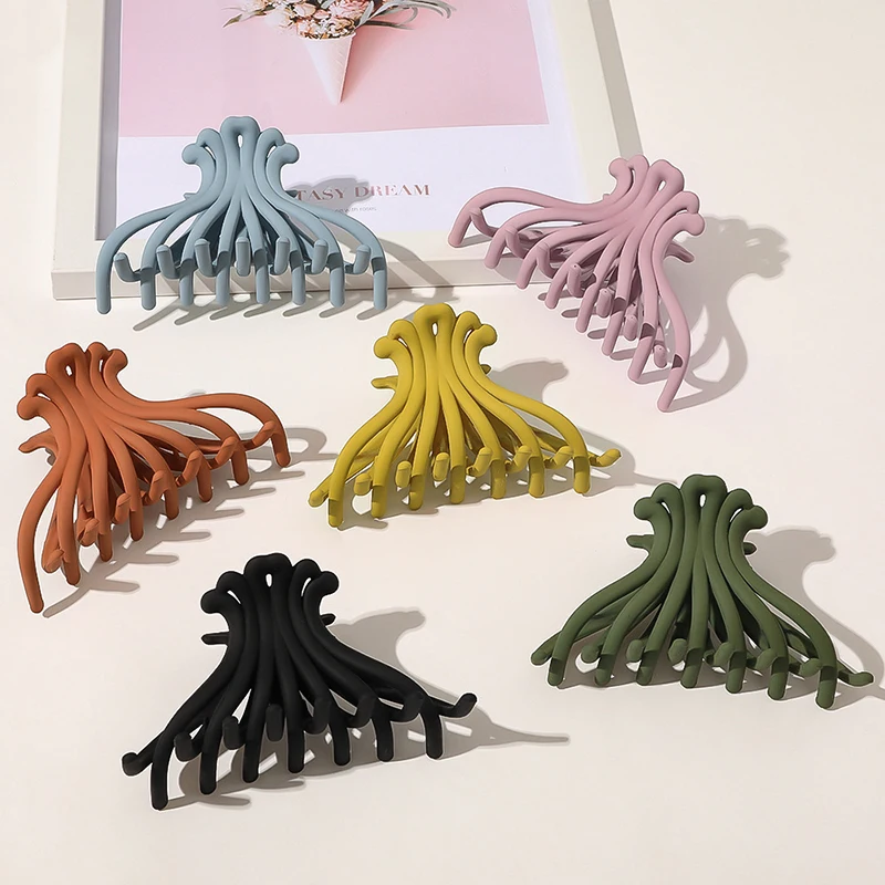 Female Simple Acrylic Hairpin Solid Color Small Fresh Hair Claw Frosted Fan-shaped Oval Hollow Shaped Ponytail Hairpin
Female Simple Acrylic Hairpin Solid Color Small Fresh Hair Claw Frosted Fan-shaped Oval Hollow Shaped Ponytail Hairpin