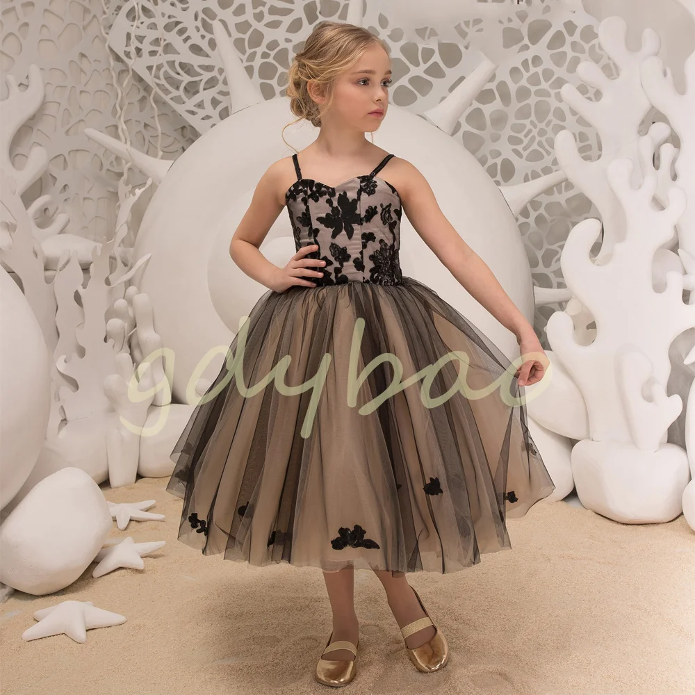 Платье для девочки с цветами длиной до икры, на бретельках, с сердечком, черное кружевное вечернее платье для маленькой девочки, рождественские платья
Платье для девочки с цветами длиной до икры, на бретельках, с сердечком, черное кружевное вечернее платье для маленькой девочки, рождественские платья