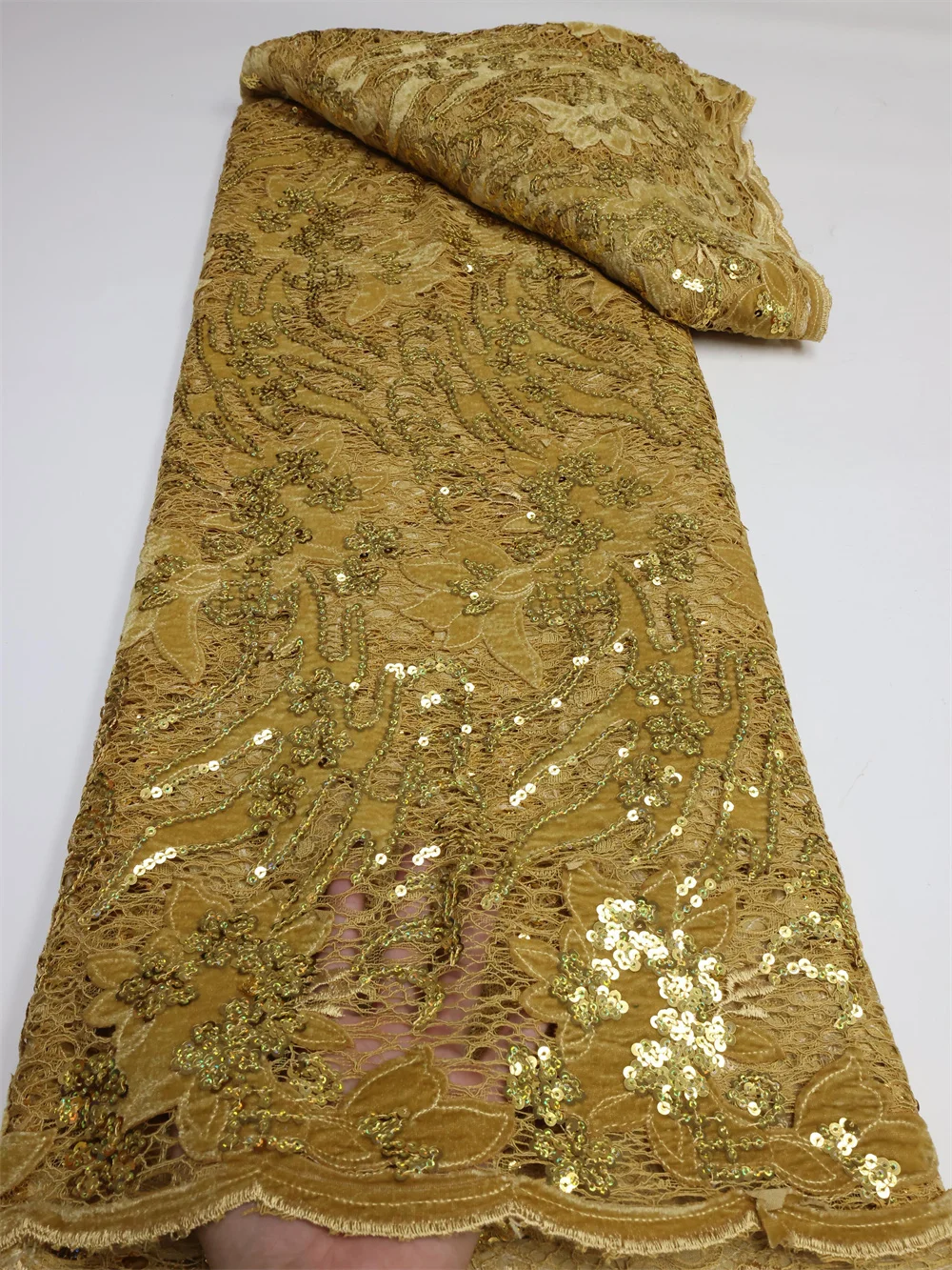 African Sequins Velvet Lace Fabric 2022 High Quality French Sequence Lace Fabric 5Yards Nigerian Velvet Mesh Lace Fabric LY1048
African Sequins Velvet Lace Fabric 2022 High Quality French Sequence Lace Fabric 5Yards Nigerian Velvet Mesh Lace Fabric LY1048