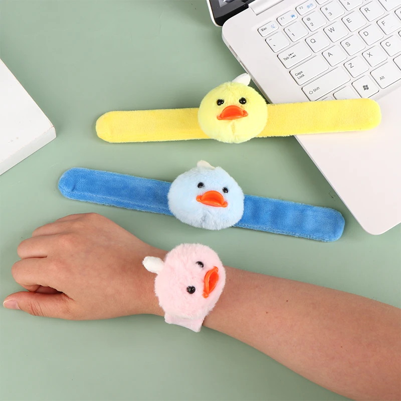 Симпатичная мультяшная плюшевая утенка кукла набивные животные хлопашка браслет для детей хлопашка браслет животные игрушки подарки для искусственных сувениров
Симпатичная мультяшная плюшевая утенка кукла набивные животные хлопашка браслет для детей хлопашка браслет животные игрушки подарки для искусственных сувениров